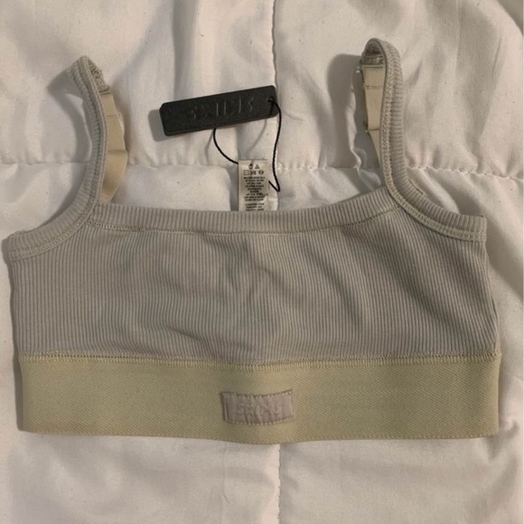SKIMS Other - Skims Soft Lounge Bra in Talc